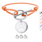Bracelet cordon orange ajustable avec fermoir T et d'une pampille initiale en acier inoxydable