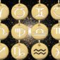 Pendentif signe astrologique en acier inoxydable doré