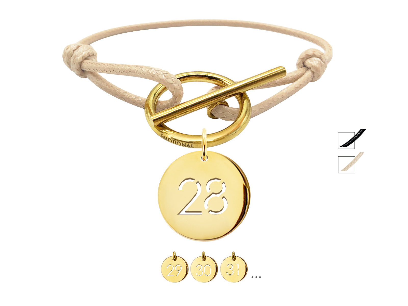 Bracelet cordon ajustable nude avec fermoir T agrémenté d'une pampille numéro découpé en acier inoxydable doré