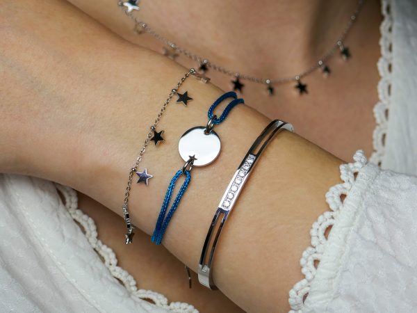 Bracelet ajustable cordon pailleté avec médaille ronde étoile ajourée à personnaliser en acier inoxydable argenté