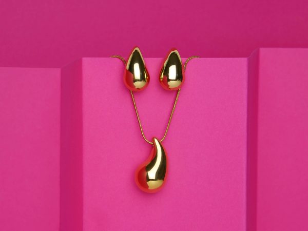 Collier goutte en acier inoxydable doré | Dimension : 20mm*12mm