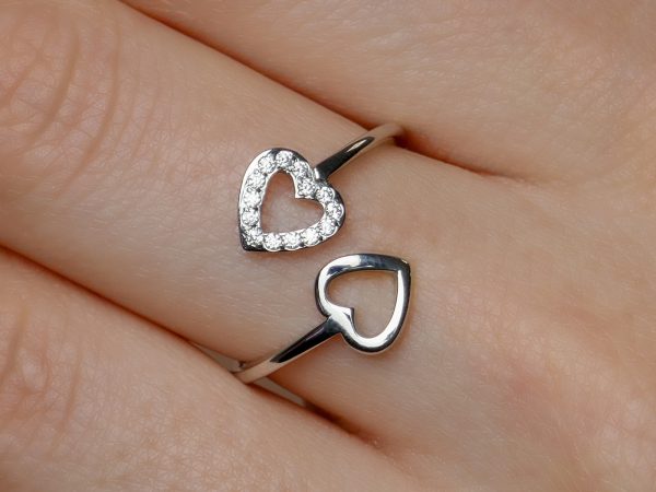 Bague ajustable amour rehaussée d'OZ blancs en acier inoxydable argenté