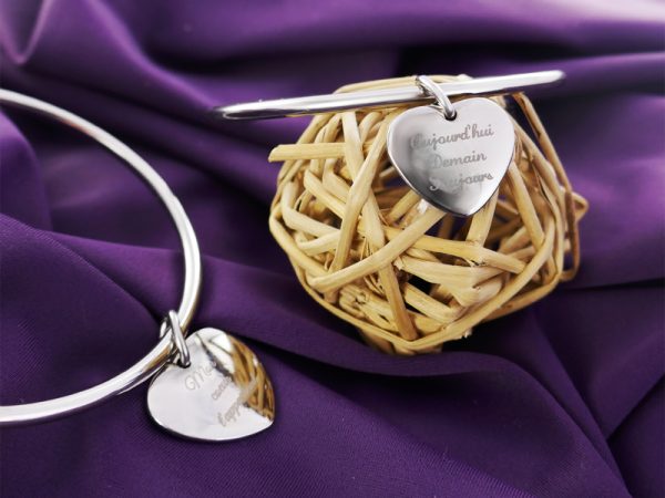 Bracelet jonc coeur acier à personnaliser