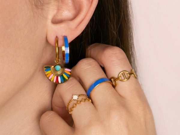 Bague ajustable avec bande émail coloré en acier inoxydable doré