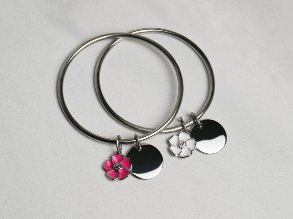 Prêt à vendre Création EMOTIONAL 22 Bijoux fleur de Sakura (4 colliers/4 Bracelets /4 Bagues/2 paires de Boucles d'oreilles/8 joncs) en acier inoxydable argenté et doré / Support offert