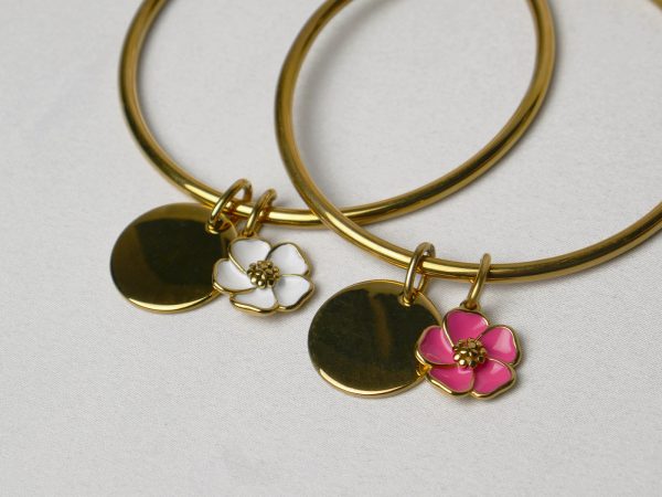 Prêt à vendre Création EMOTIONAL 22 Bijoux fleur de Sakura (4 colliers/4 Bracelets /4 Bagues/2 paires de Boucles d'oreilles/8 joncs) en acier inoxydable argenté et doré / Support offert