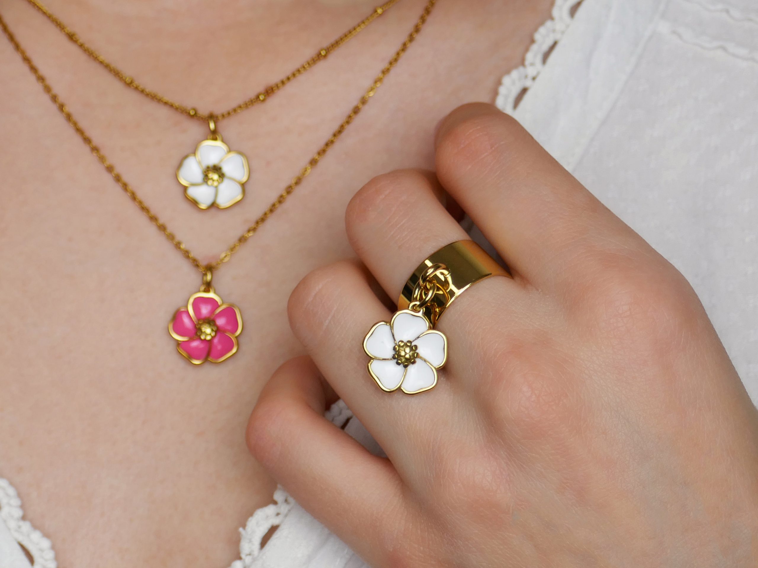 RINGSAK-GOLDWH.jpg
