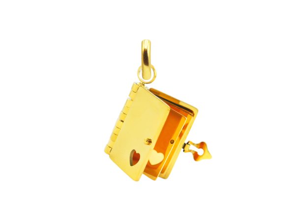 PENBOOK-GOLD.jpg Pendentif livre "Ecris ton histoire" à personnaliser en acier inoxydable doré