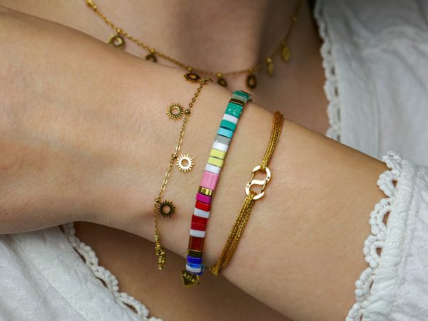 Bracelet élastique agrémenté de perles japonaises colorées