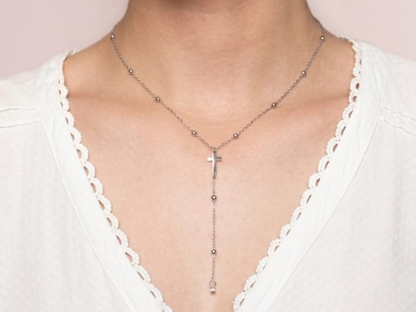 Collier cravate croix en acier inoxydable argenté