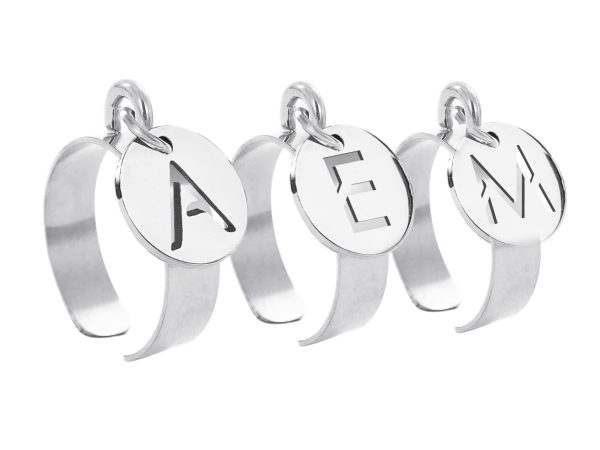 Bague ajustable lettre découpée en acier inoxydable argenté | Taille ajustable : Du 52 au 56