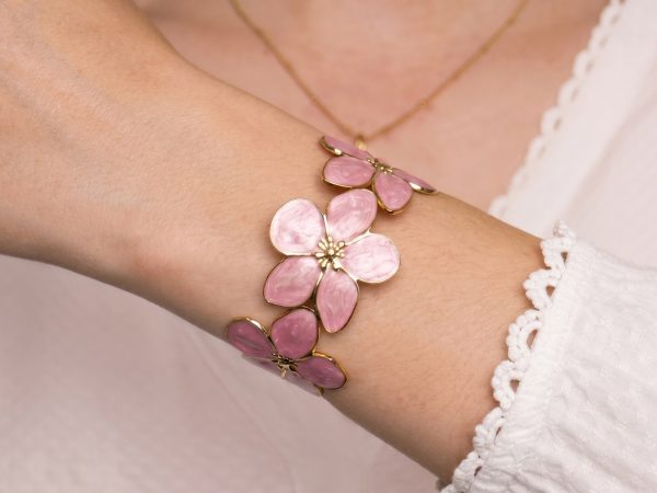 Jonc ajustable fleurs colorées en acier inoxydable doré