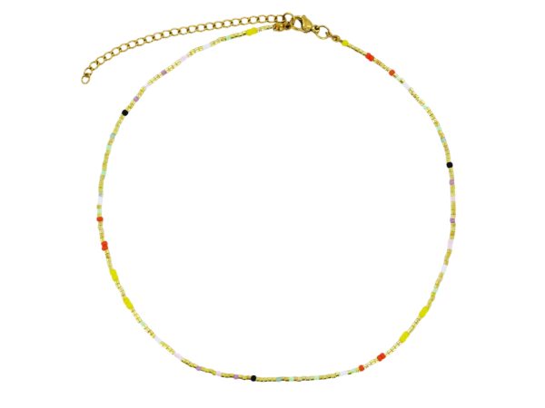 Collier agrémenté de perles japonaises colorées