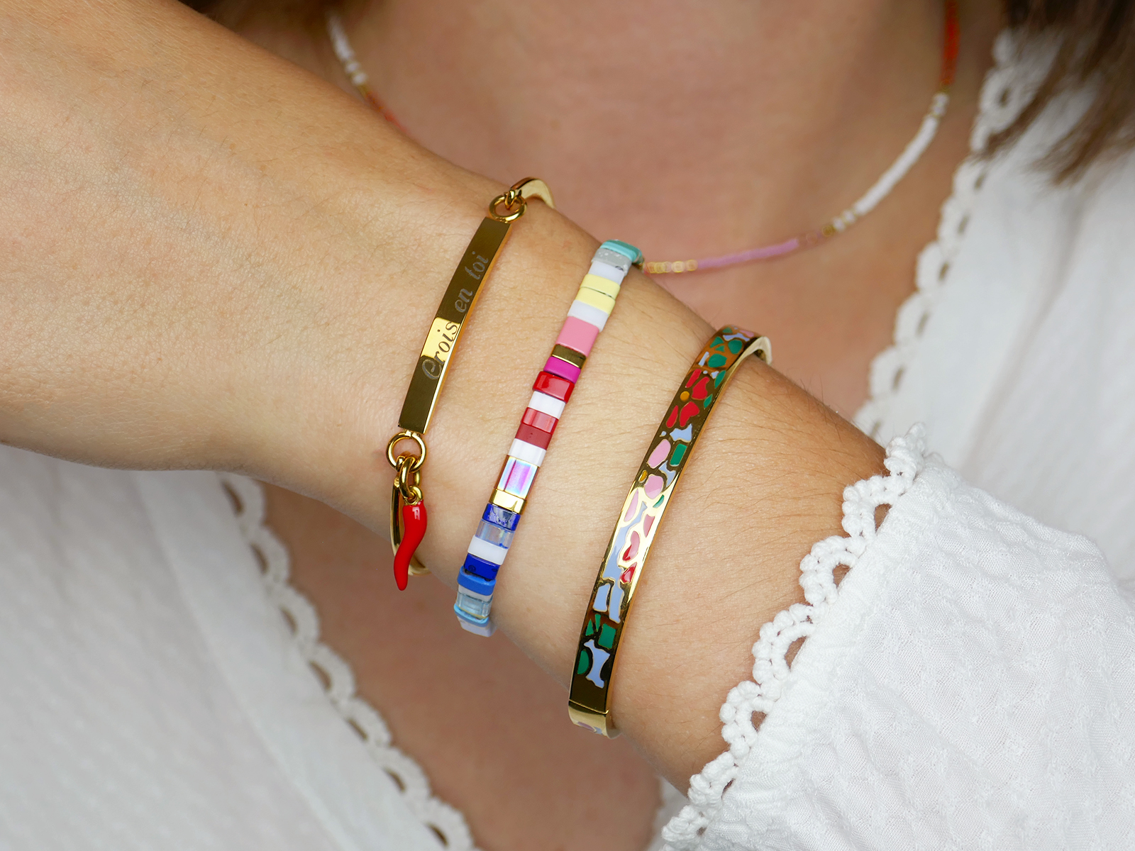 JNCGCORNEAB-GOLDRED-BRABEADS-RIO-JNCFMEMA-MEXIQUE-COLBEADSJAP-TOULOUSE.jpg